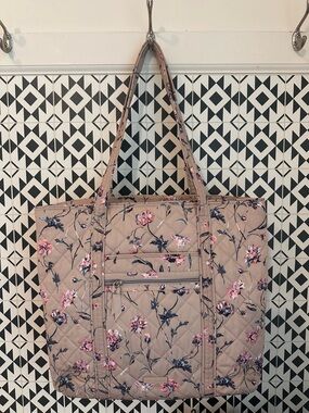 Vera Bradley Taupe Floral Quilted Tote